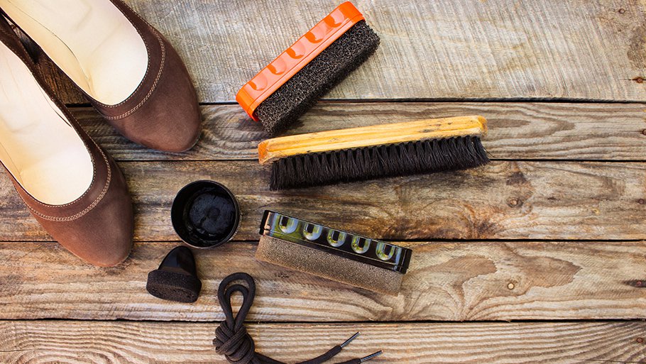 Women’ Shoe Cleaning and Polish